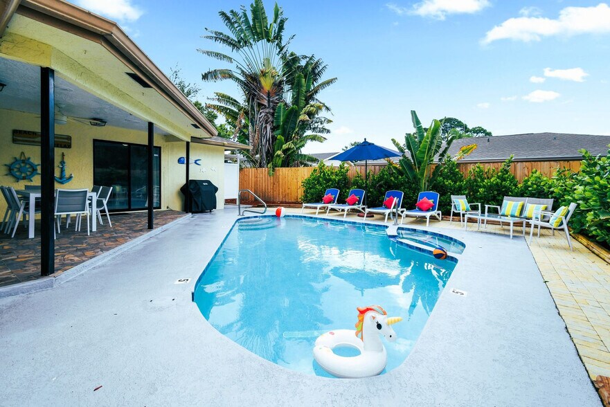 Building Photo - 9130 E Highland Pines Blvd