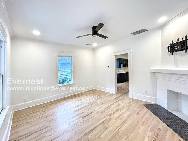 Building Photo - 816 Brookline St SW