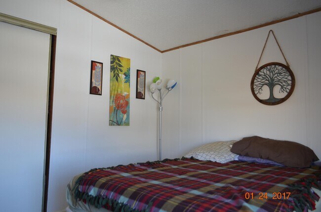 Building Photo - 805 S Weatherford St