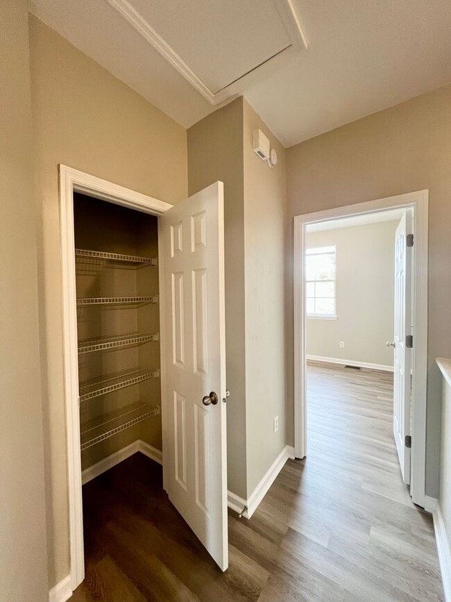 Building Photo - Location, Location! Completely Remodeled Spacious 3BR/2BR!