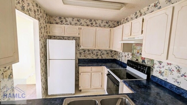 Building Photo - 230 Magnolia Plantation Ct