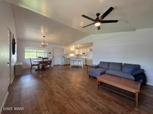 Building Photo - 1743 E Nadean Ln