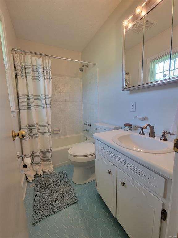 Building Photo - 8107 Pinto Ln