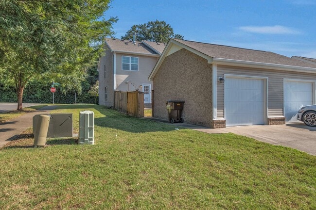 Building Photo - 4000 Hoggett Ford Rd
