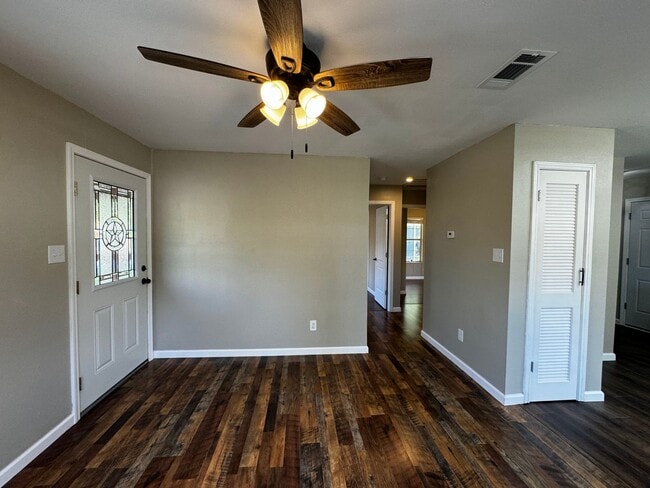 Building Photo - BUENA VISTA