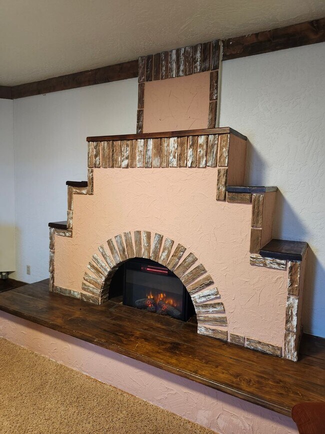 Building Photo - Country apartment Dolores- Utilities included