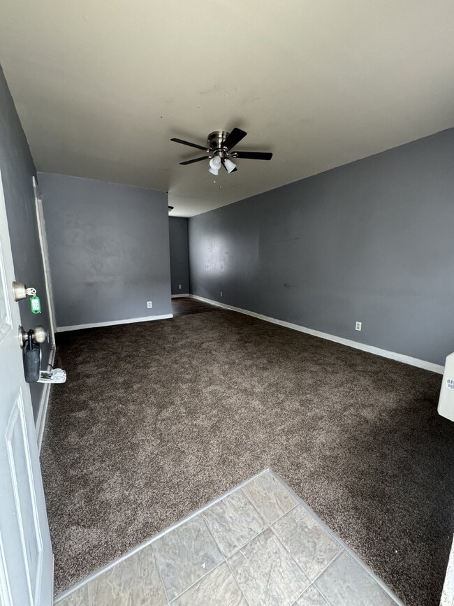 Building Photo - 1 Bed, 1 Bath Rental -