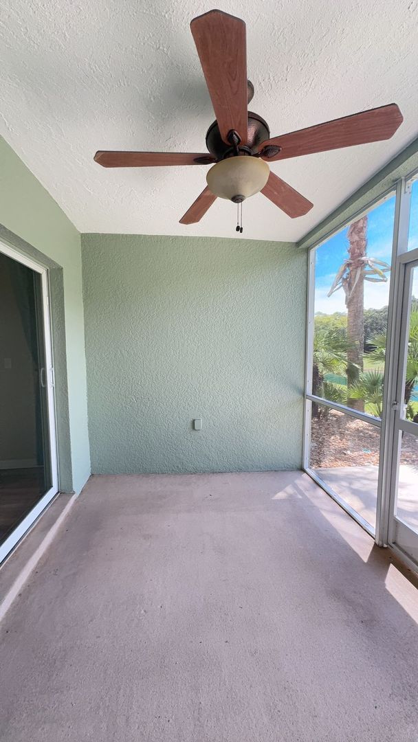 Building Photo - Adorable 2-bedroom, 2-bathroom 1st floor c...