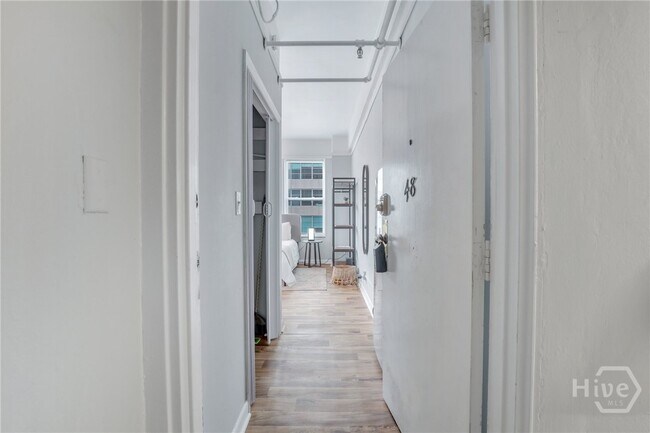 Building Photo - 24 E Liberty