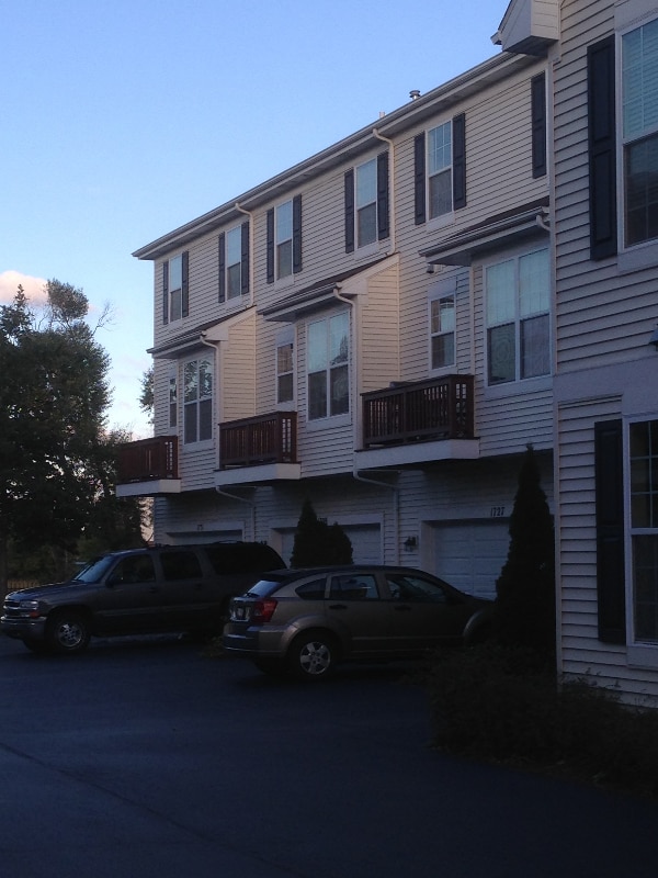 Building Photo - 1729 W Turtle Creek Ln