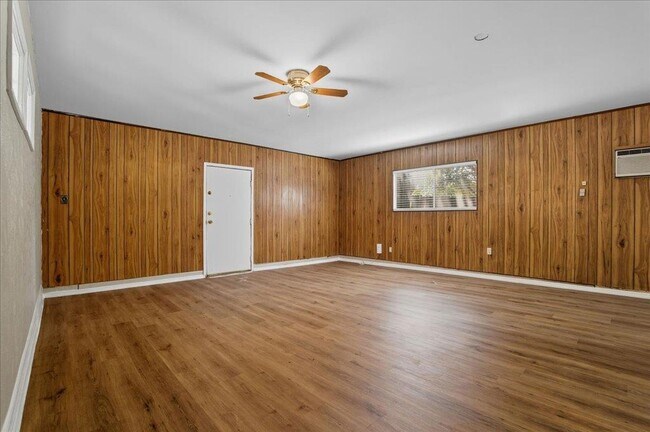 Building Photo - 12312 Double Tree Ln