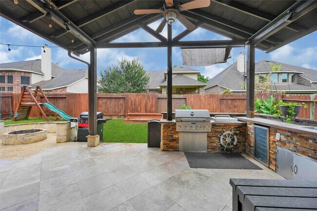 Building Photo - 6115 City Shores Ln