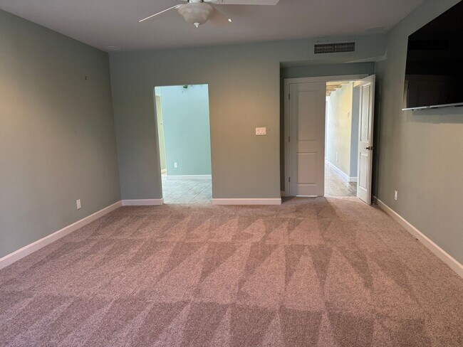 Building Photo - Cameldale Gated Community
