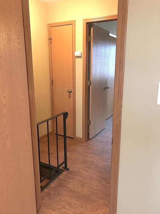 Building Photo - 18 Sarpy Rd