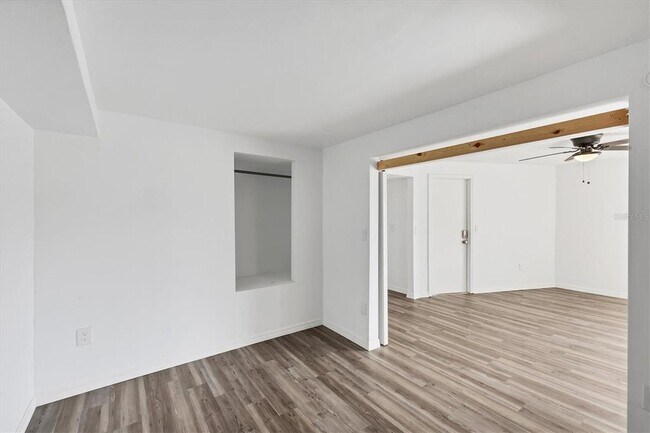 Building Photo - 2460 Whippoorwill Cir