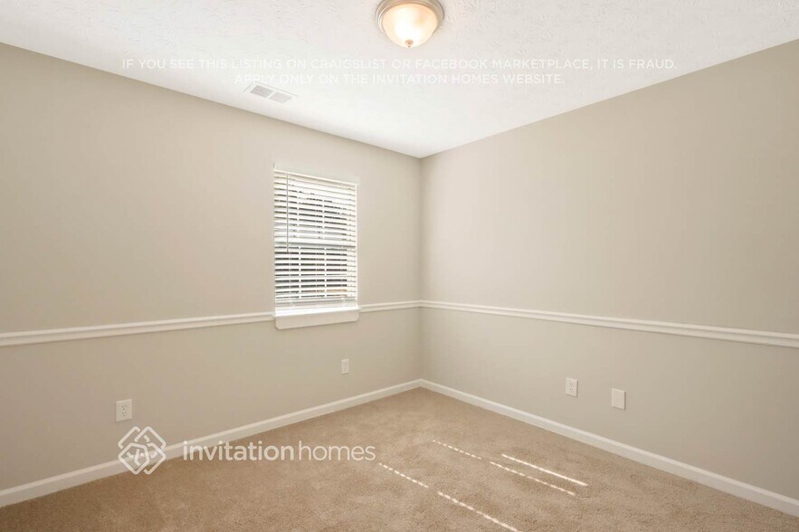 Building Photo - 230 Chimney Ct