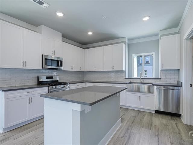 Building Photo - 3348 Santee St