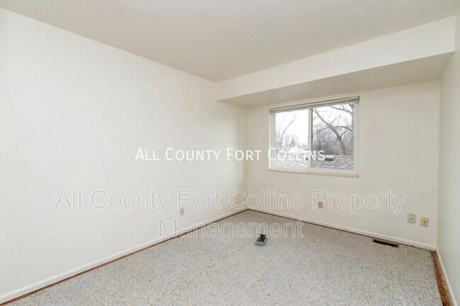 Building Photo - 3125 Swallow Bend