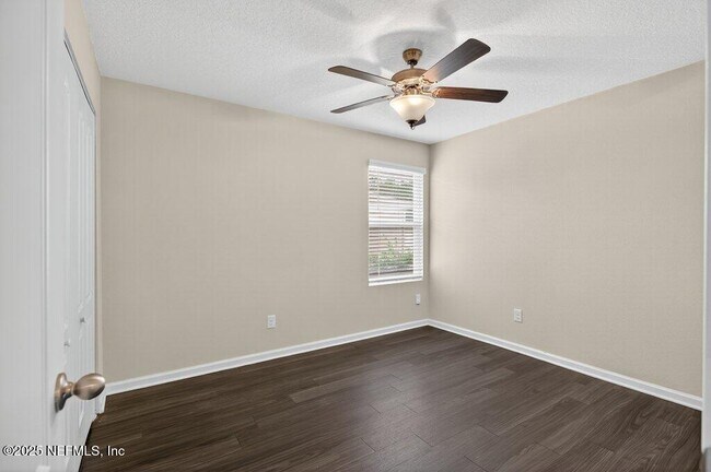 Building Photo - 8387 Cape Fox Dr