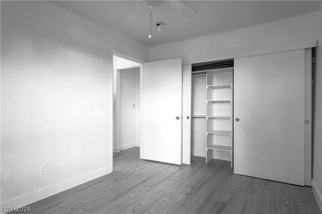 Building Photo - 510 Elm Dr