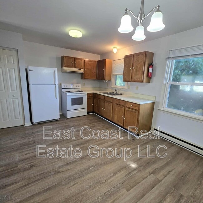 Building Photo - 106 N Mont Valla Ave