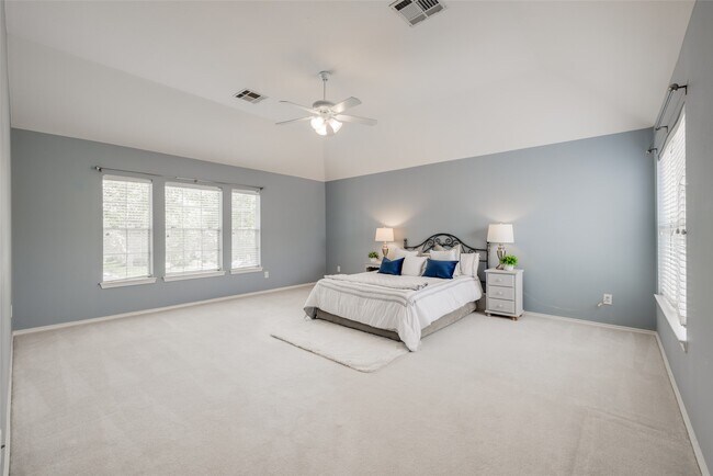 Building Photo - 12414 N Shadow Cove Dr