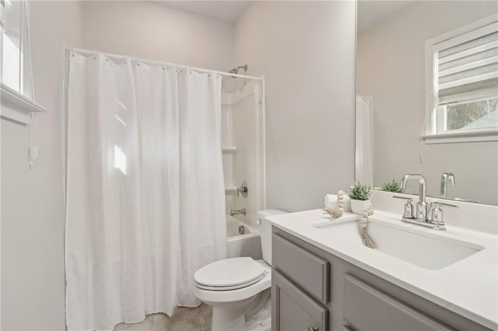 Building Photo - 3507 Creek Hollow