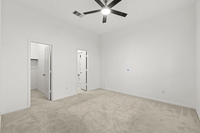 Building Photo - Room to Live, Play, and Grow in Booming Ro...
