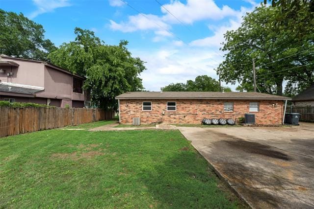 Building Photo - 506 N Elm St