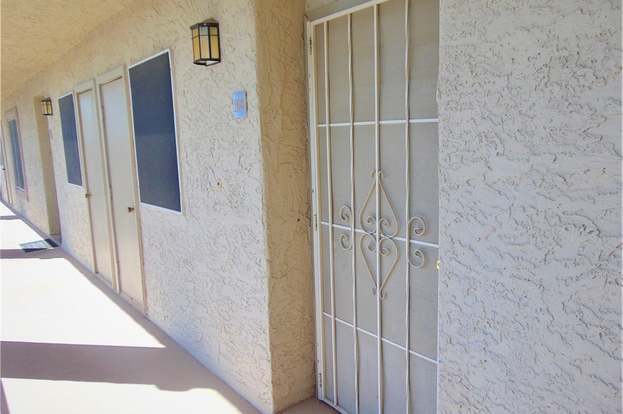 Building Photo - 2020 Mesquite Ln