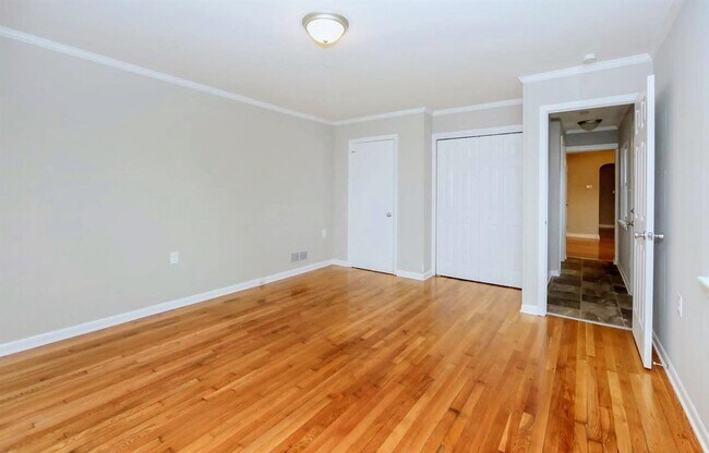 Building Photo - 3 Bedroom Home in Lynchburg