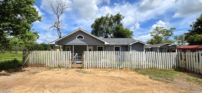 Building Photo - 5701 County Rd 288
