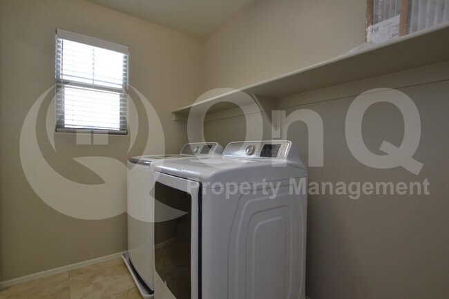 Building Photo - 270 N Scott Dr