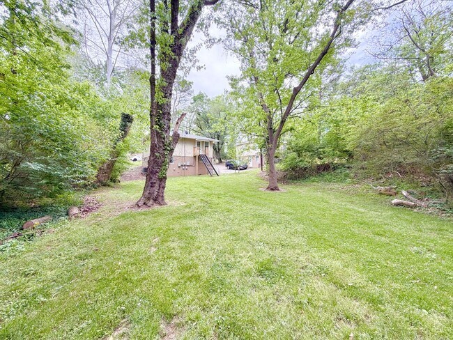 Building Photo - Hickory Hill Dr