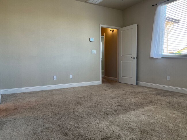 Building Photo - 10833 Portico Cir