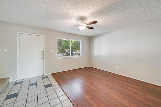 Building Photo - 5913 Little Creek Trail