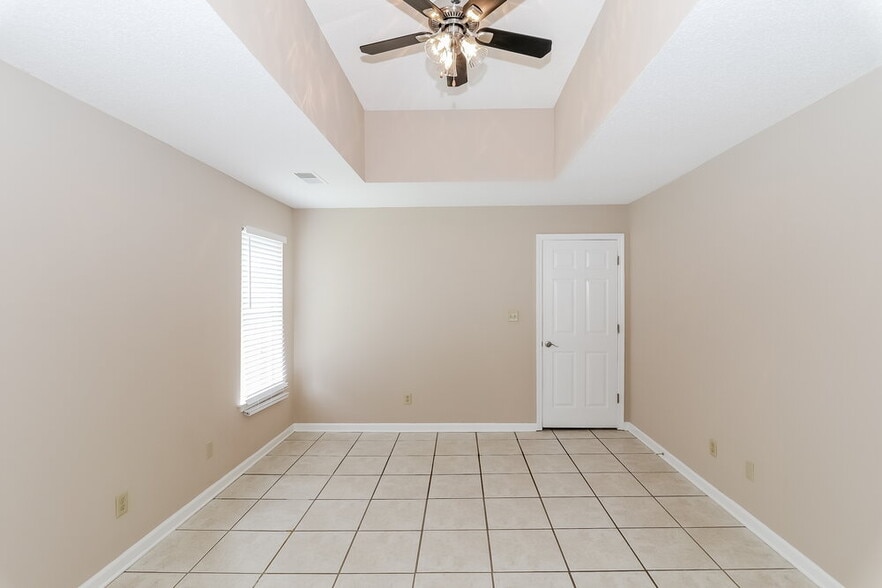 Building Photo - 11183 Ewe Turn Dr