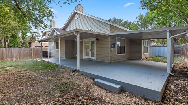 Building Photo - Parkwood