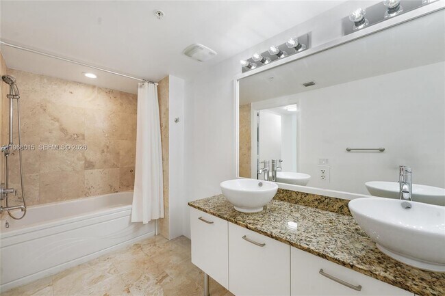 Building Photo - 41 SE 5th St