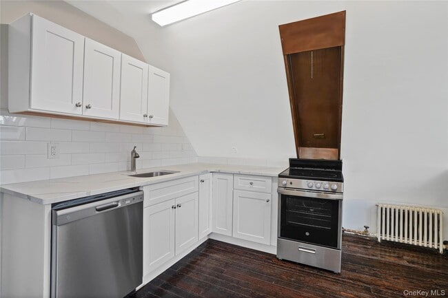 Building Photo - 9 Ridgeview Ave