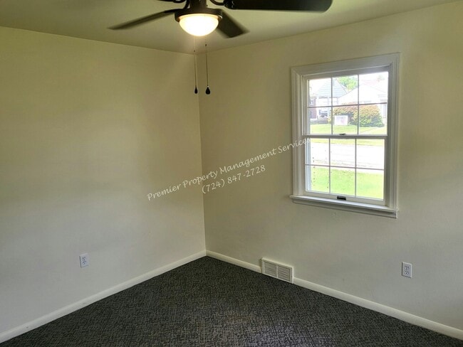 Building Photo - 136 Sawyer Dr