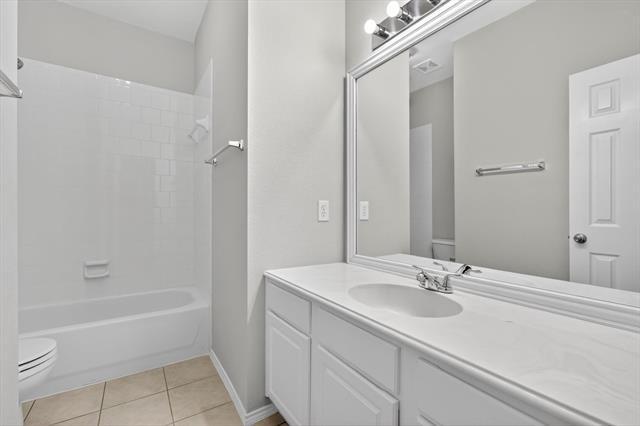 Building Photo - 3012 Honey Locust Dr