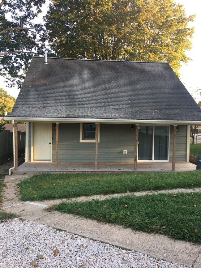 Building Photo - Three Bedroom Two Bath Home in the up and Coming Town of Hurricane