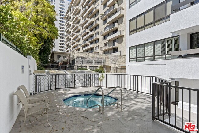 Building Photo - 10551 Wilshire Blvd