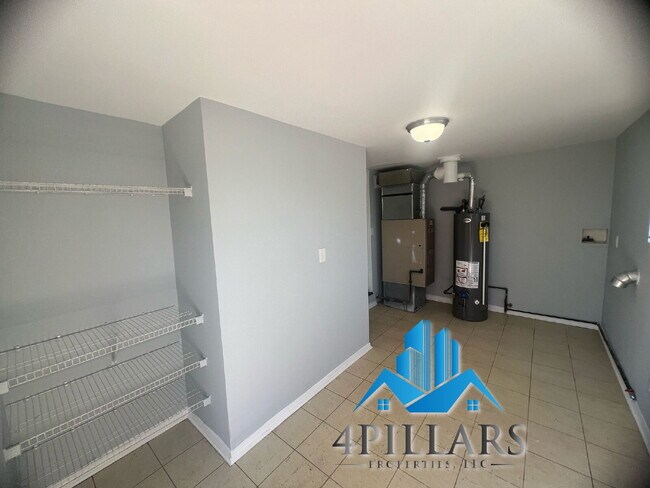 Building Photo - 2612 Vine Ct