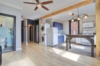 Building Photo - 388 Baldwin Ave