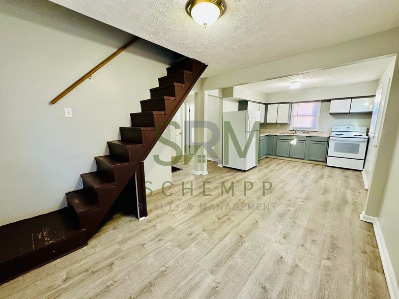 Building Photo - 913 Euclid Ave