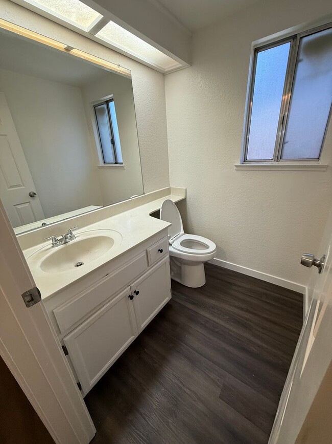 Building Photo - Remodeled Home: 4 Bd/ 2.5 Bath Two Story!