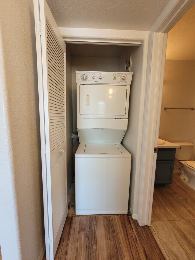 Building Photo - 3318 N Decatur Blvd