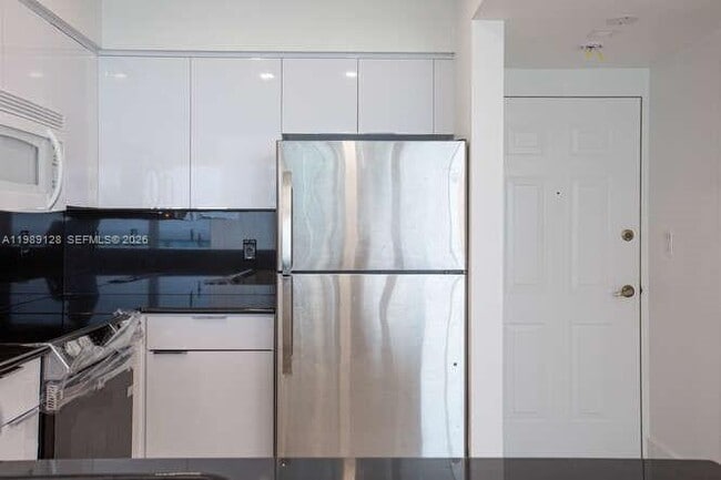 Building Photo - 2501 S Ocean Dr